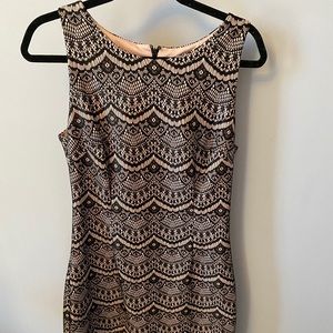 Sleeveless Lace Guess Dress